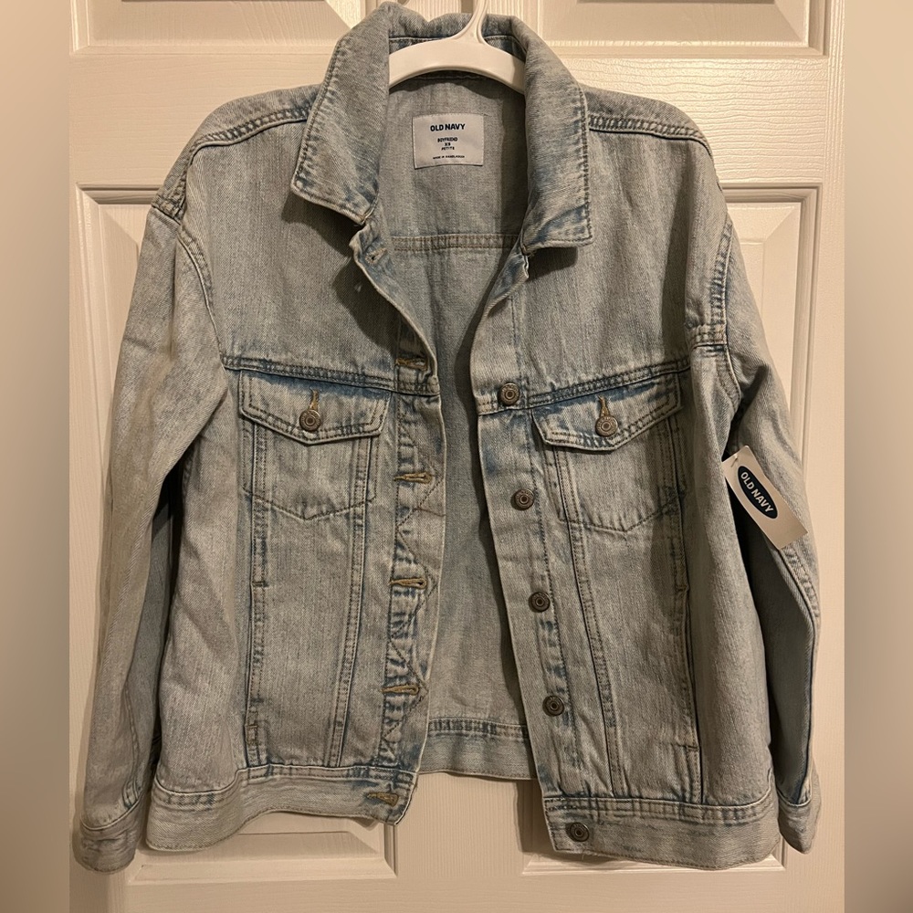 NWT, Light wash, boyfriend style jean jacket